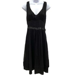 Oltre Silk Dress Black Sleeveless V-Neck Dress Belted Waistband Pleated Skirt